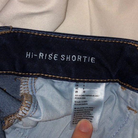 AE High Rise Shorts - Picture 3 of 4